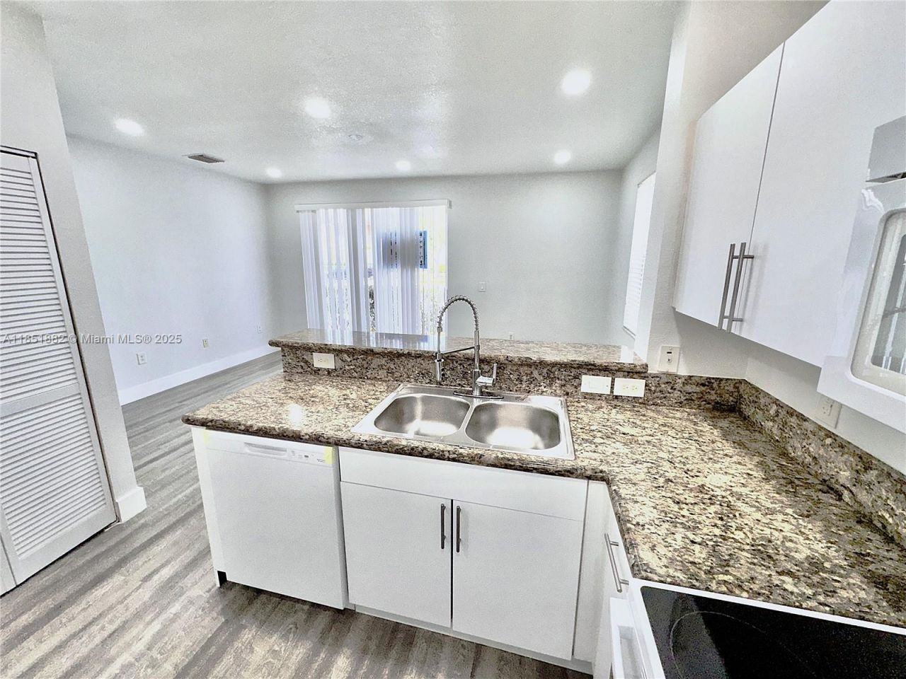 2933 SE 2nd Dr, Unit 2, Homestead, FL 33033 Photo