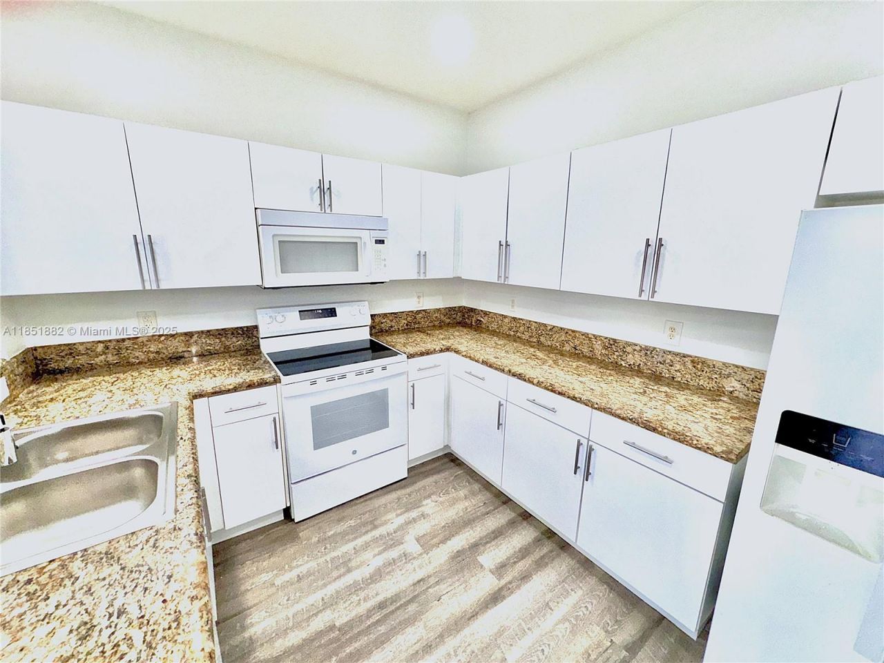 2933 SE 2nd Dr, Unit 2, Homestead, FL 33033 Photo