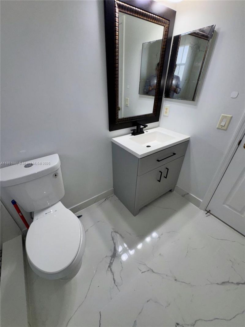 2933 SE 2nd Dr, Unit 2, Homestead, FL 33033 Photo