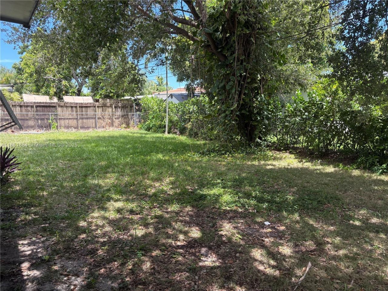 7850 SW 16th St, Miami, FL 33155 Photo