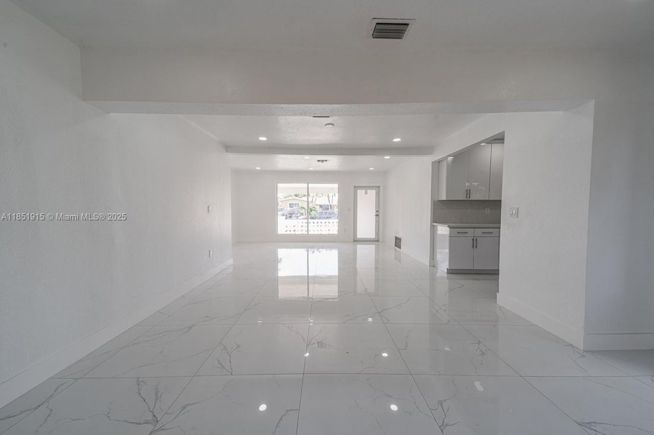 7721 Indigo St, Miramar, FL 33023 Photo