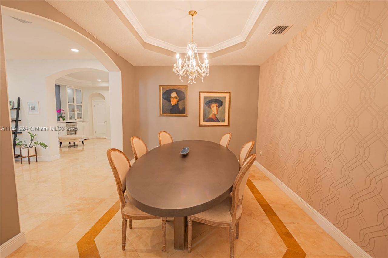 5815 SW 27th St, Miami, FL 33155 Photo