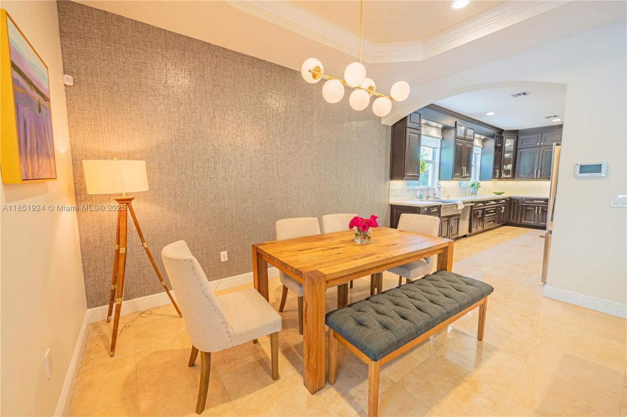 5815 SW 27th St, Miami, FL 33155 Photo