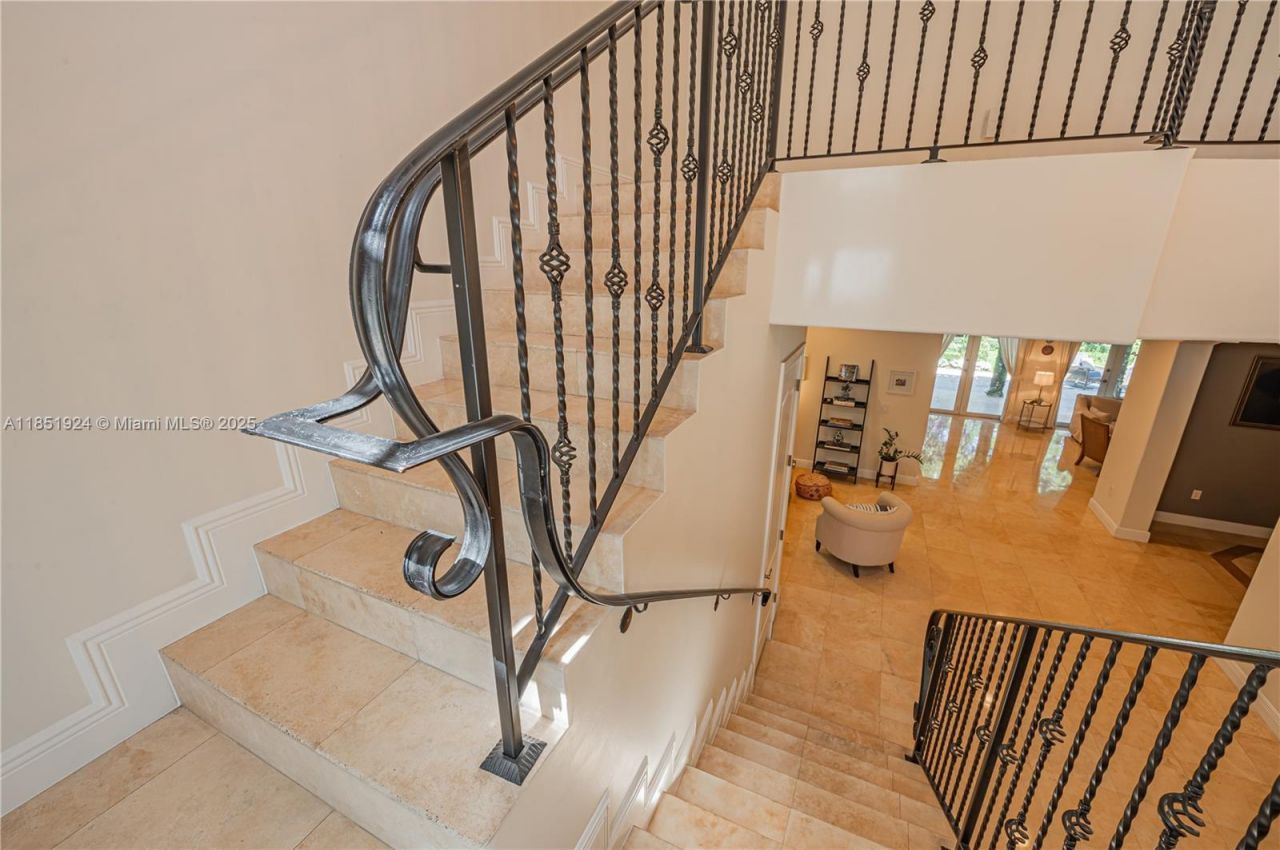 5815 SW 27th St, Miami, FL 33155 Photo