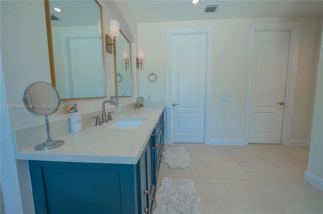 5815 SW 27th St, Miami, FL 33155 Photo