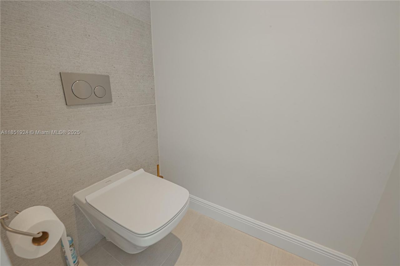 5815 SW 27th St, Miami, FL 33155 Photo