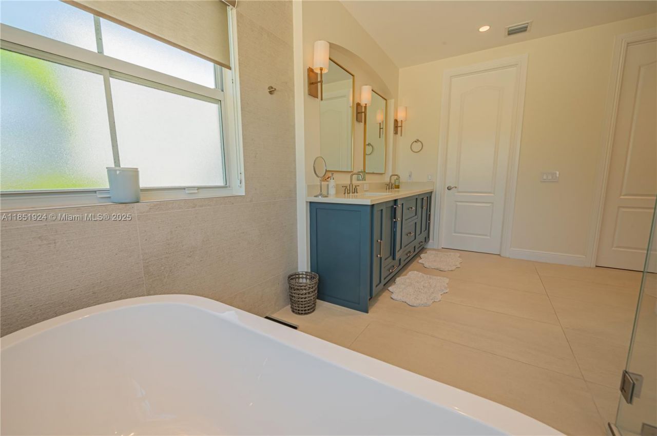 5815 SW 27th St, Miami, FL 33155 Photo