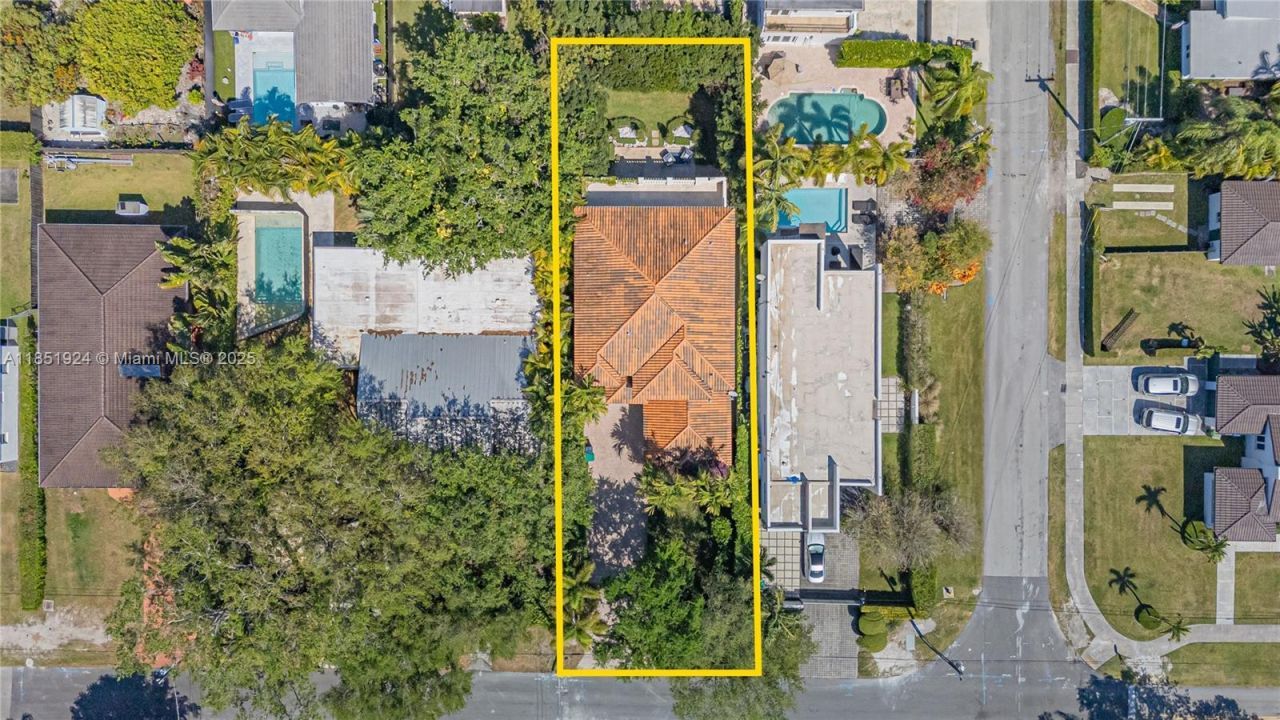 5815 SW 27th St, Miami, FL 33155 Photo