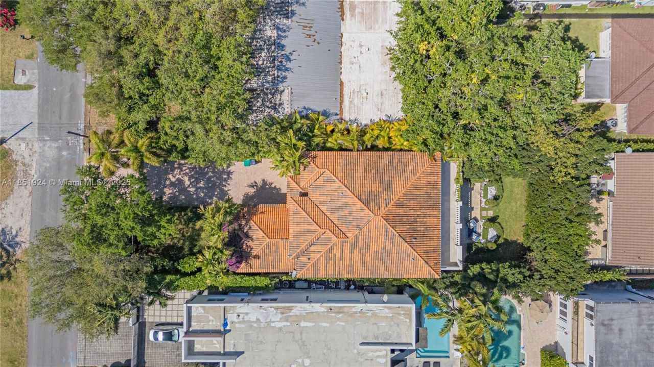5815 SW 27th St, Miami, FL 33155 Photo