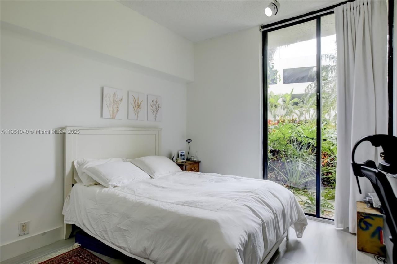 3300 NE 191st St, Unit 114, Aventura, FL 33180 Photo