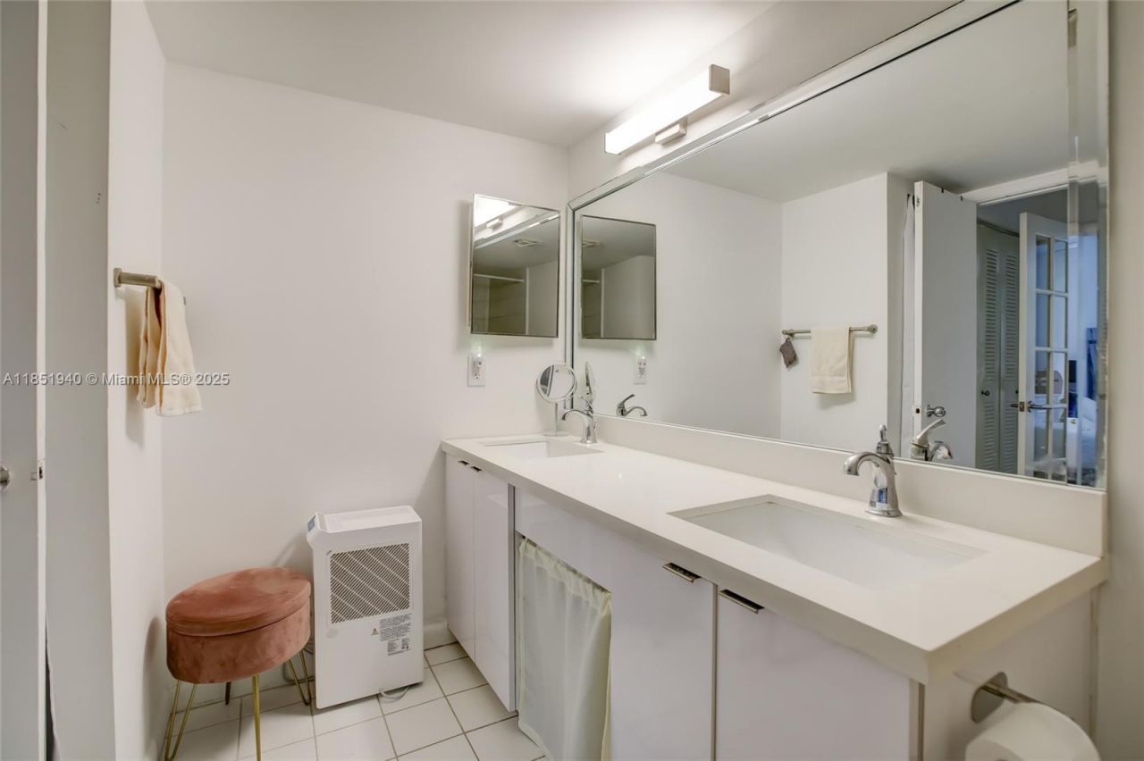 3300 NE 191st St, Unit 114, Aventura, FL 33180 Photo