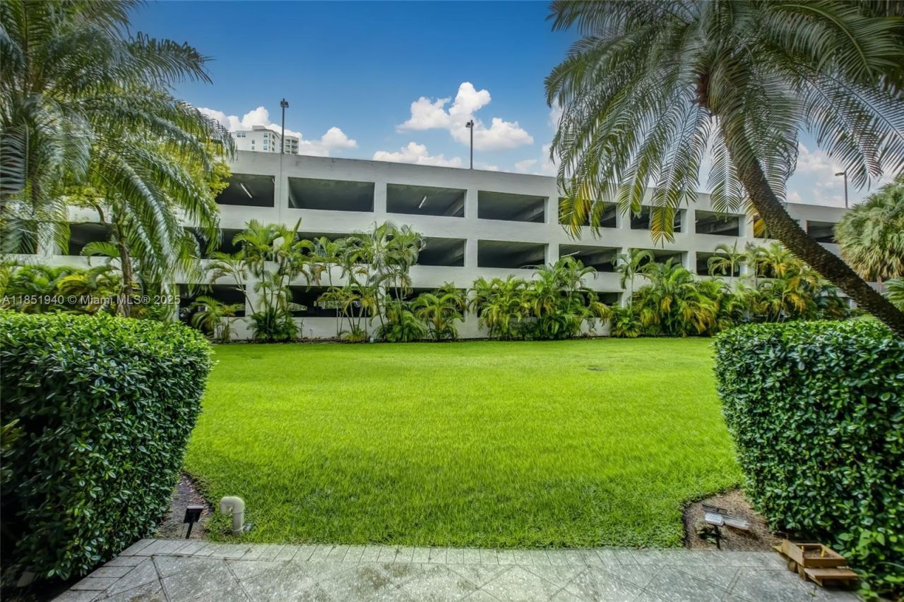 3300 NE 191st St, Unit 114, Aventura, FL 33180 Photo