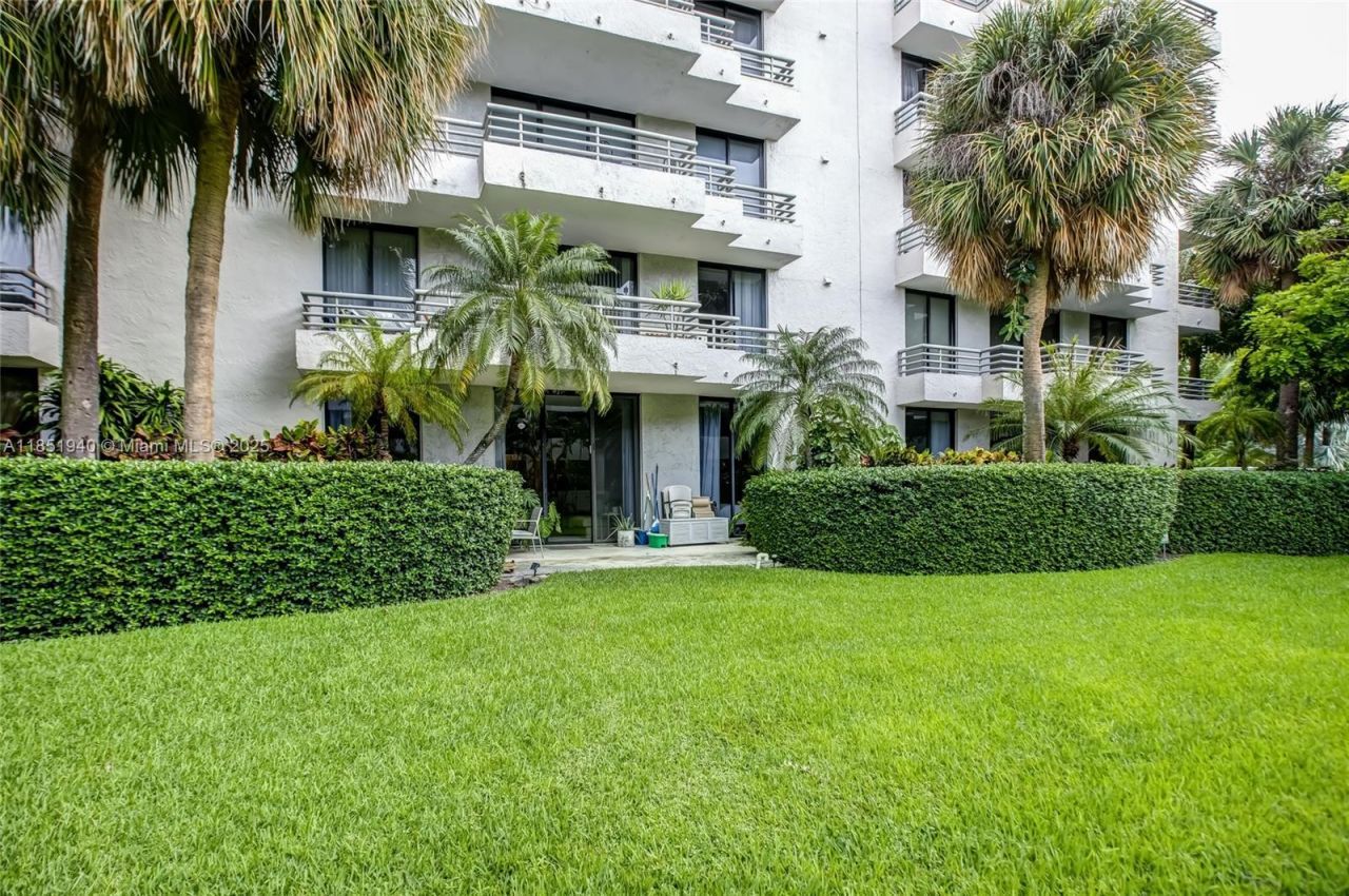 3300 NE 191st St, Unit 114, Aventura, FL 33180 Photo