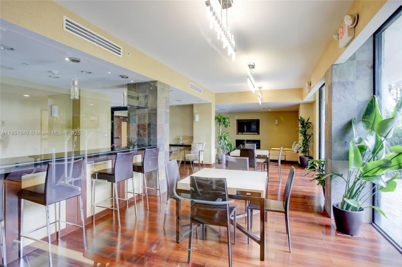 3300 NE 191st St, Unit 114, Aventura, FL 33180 Photo