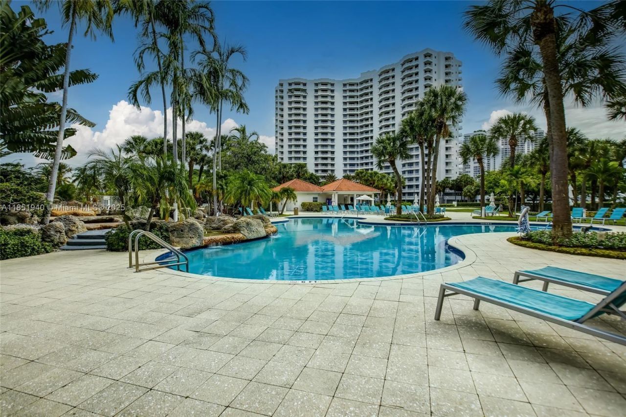 3300 NE 191st St, Unit 114, Aventura, FL 33180 Photo