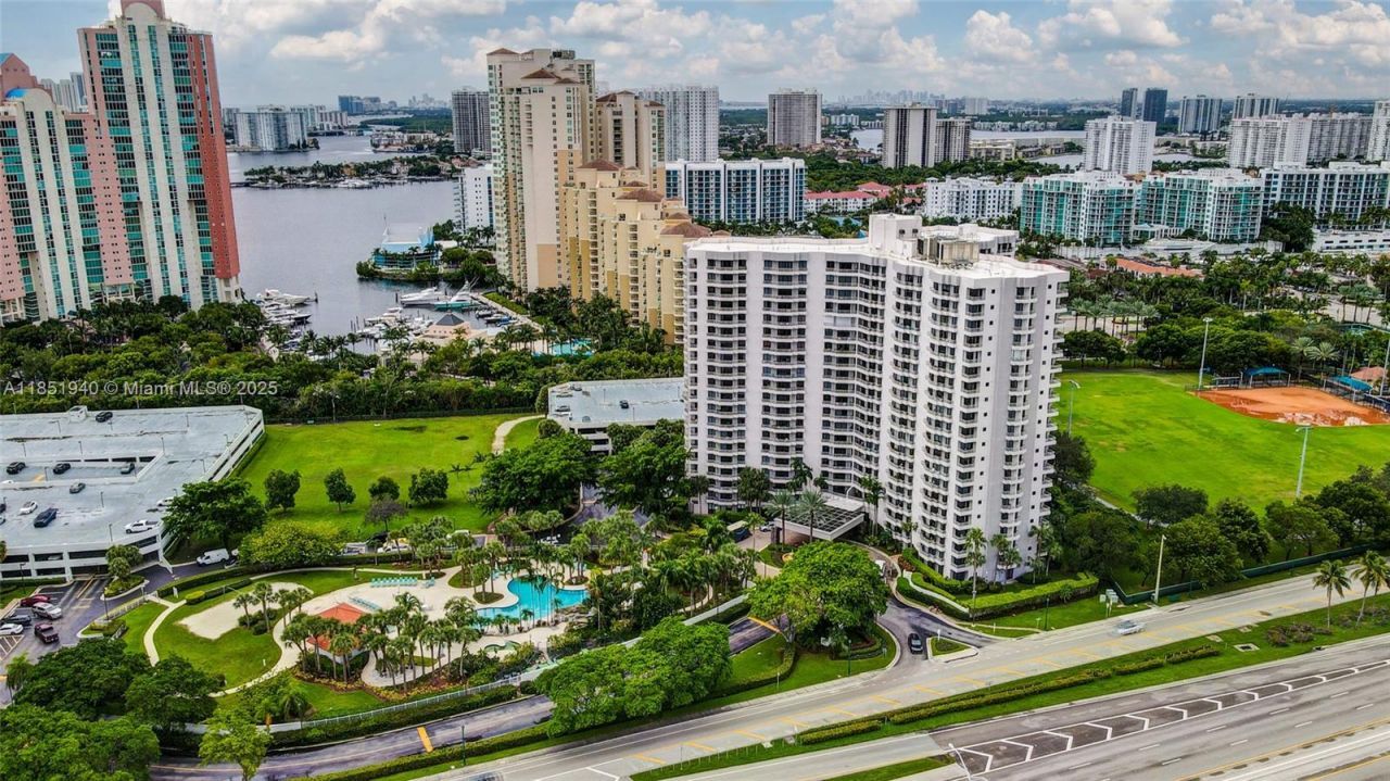 3300 NE 191st St, Unit 114, Aventura, FL 33180 Photo