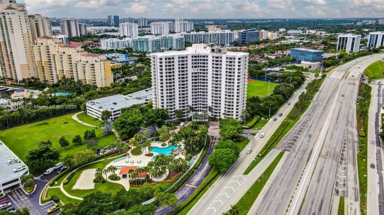 3300 NE 191st St, Unit 114, Aventura, FL 33180 Photo