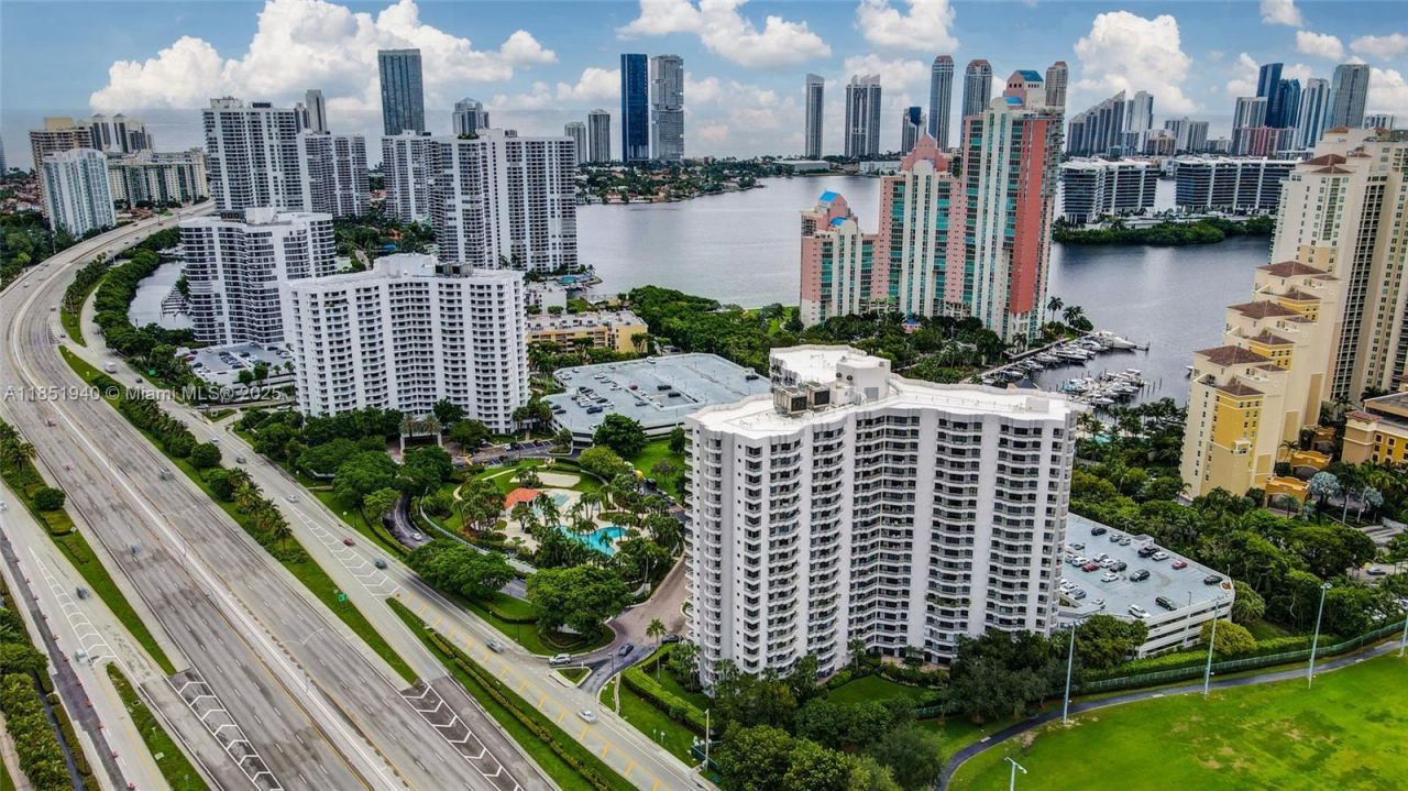 3300 NE 191st St, Unit 114, Aventura, FL 33180 Photo