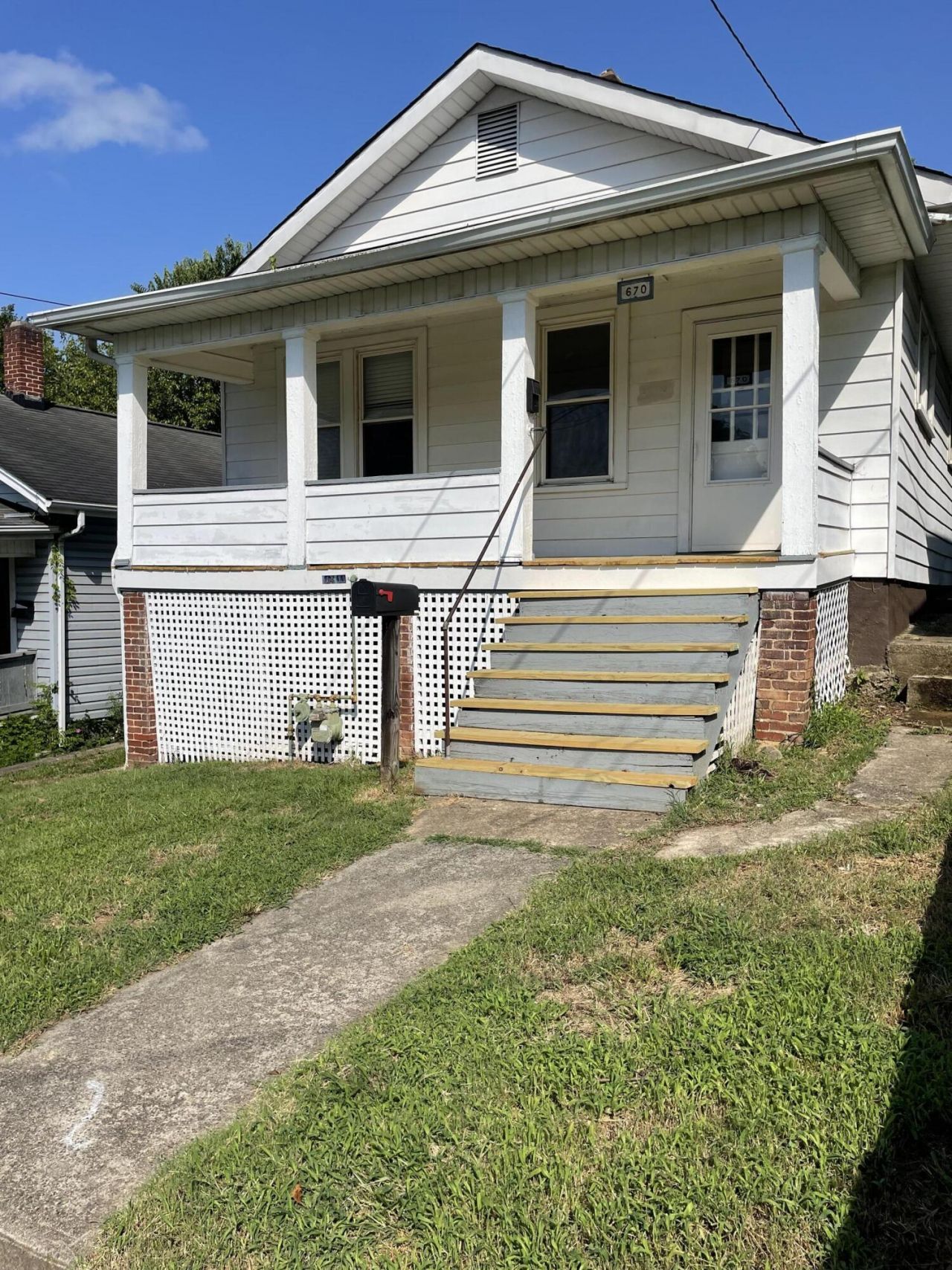 670 Morrill Ave Se, Roanoke, VA 24013 Main Photo