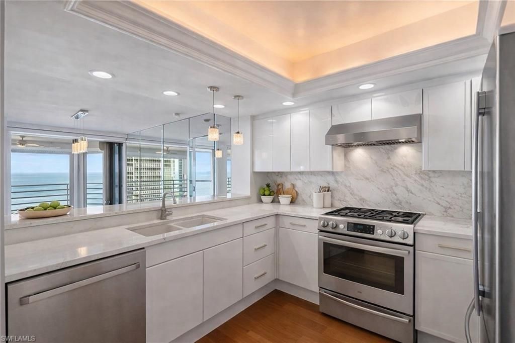 4751 Gulf Shore Blvd N, Unit 1406, Naples, FL 34103 Photo