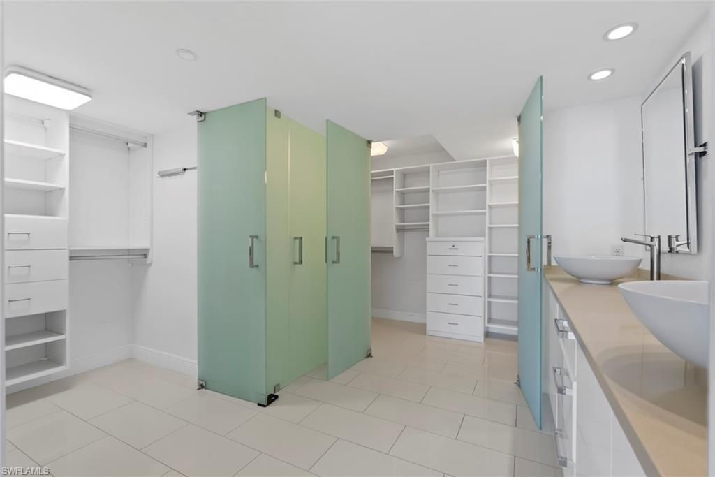 4751 Gulf Shore Blvd N, Unit 1406, Naples, FL 34103 Photo