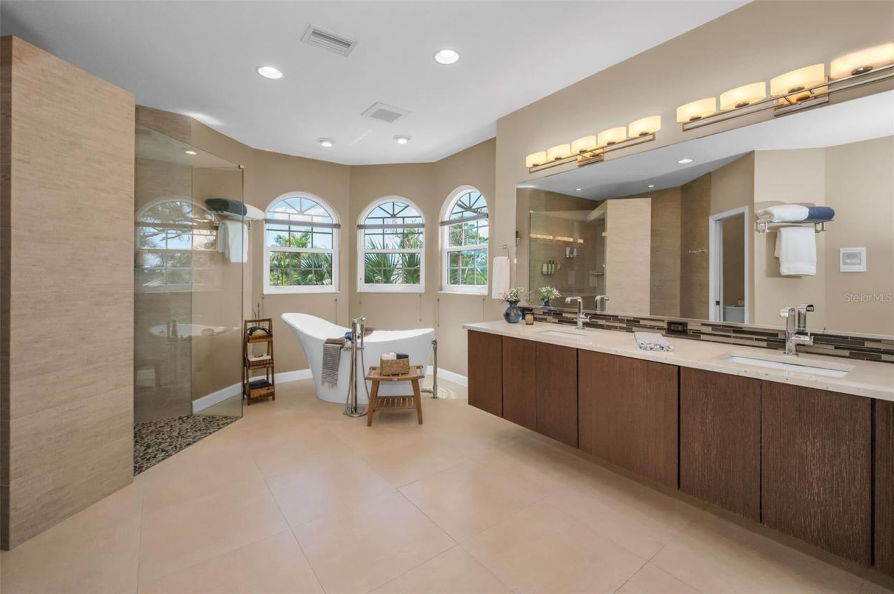 2103 N Pointe Alexis Drive, Tarpon Springs, FL 34689 Photo