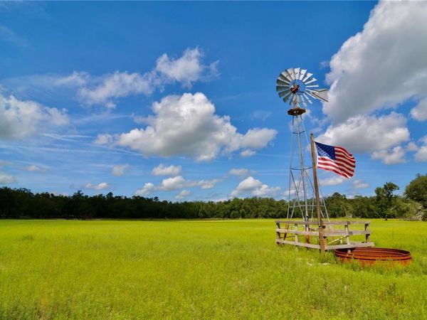 2669 NW SUWANNEE VALLEY ROAD, LAKE CITY, FL 32055