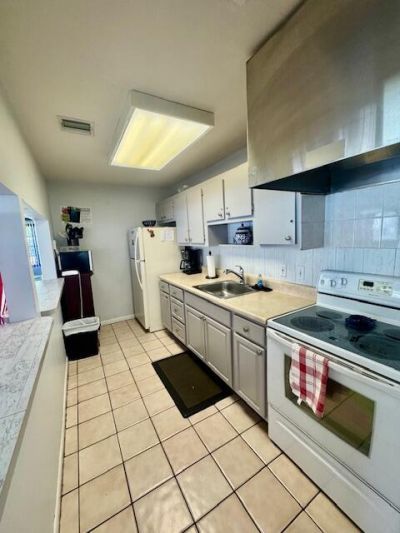 7214 Golf Colony Court, Unit 205, Lake Worth, FL 33467 Photo