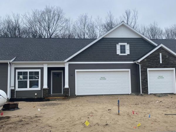 2831 W Cobblestone Court SE, Unit 14, Kentwood, MI 49512