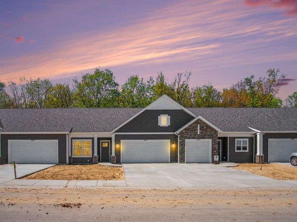2831 W Cobblestone Court SE, Unit 14, Kentwood, MI 49512