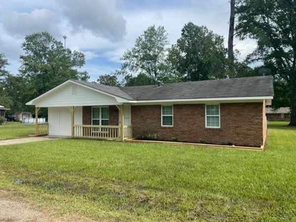 376 Westhaven Circle Se, Bude, MS 39630