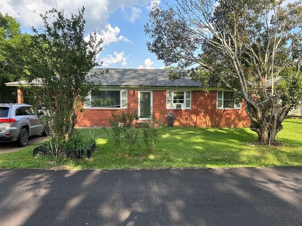 311 Walnut Street, Summit, MS 39666