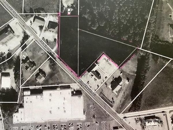? Brookhaven Street, Brookhaven, MS 39601