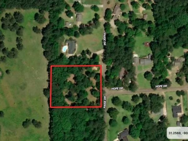 Paige Drive, McComb, MS 39648