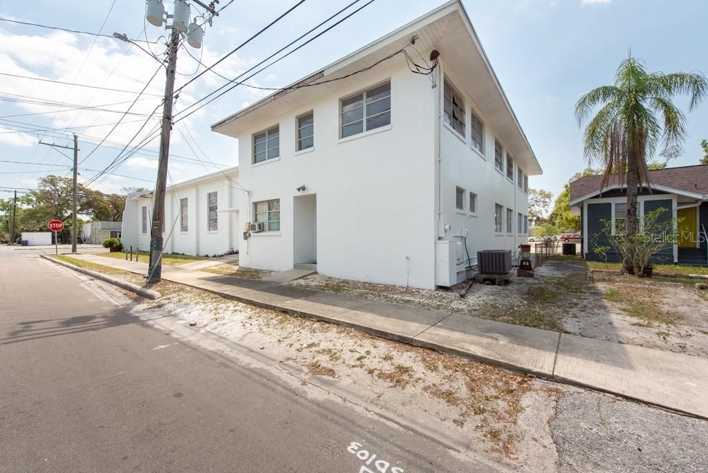 4608 N Nebraska Avenue, Tampa, FL 33603 Photo