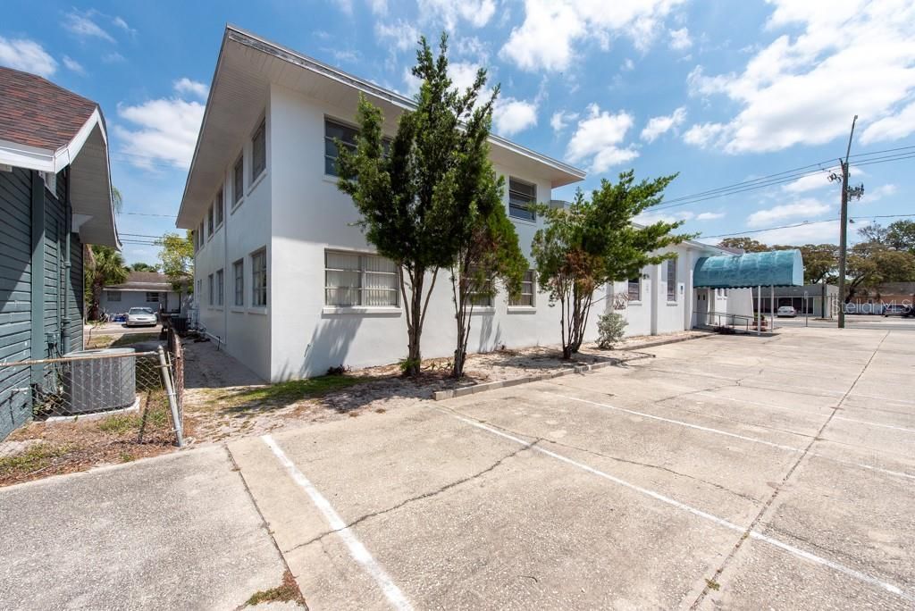 4608 N Nebraska Avenue, Tampa, FL 33603 Photo