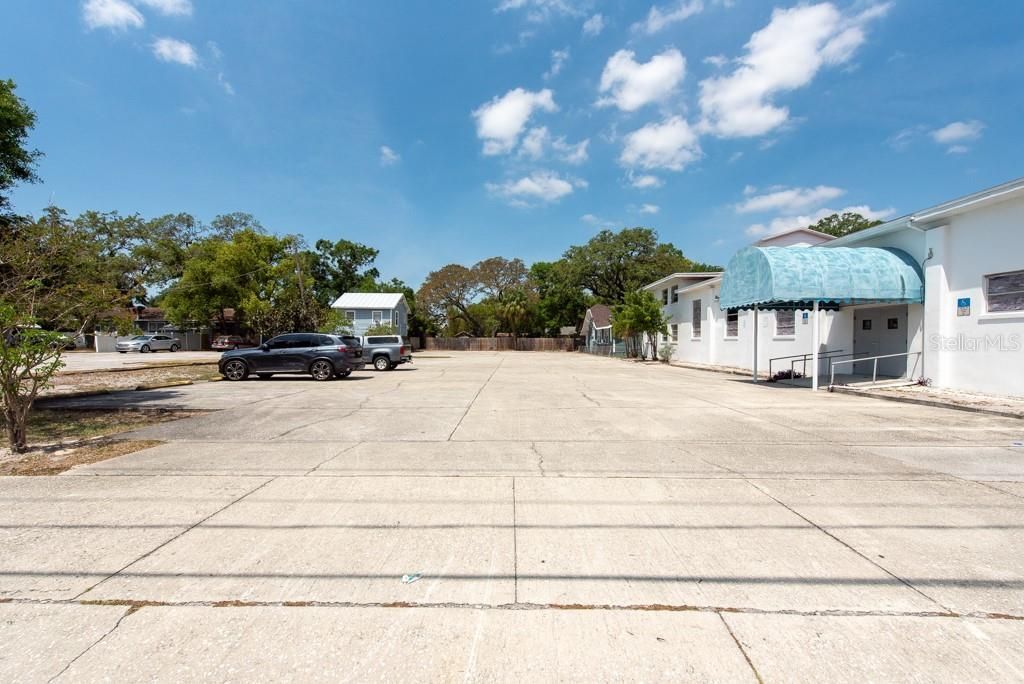 4608 N Nebraska Avenue, Tampa, FL 33603 Photo