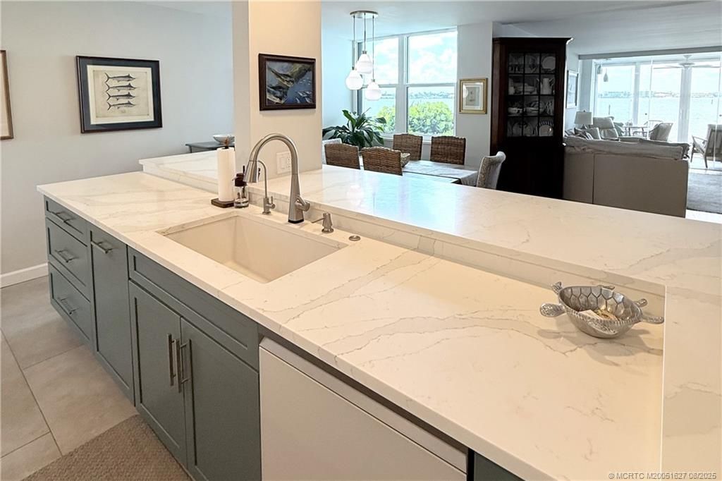 1950 SW Palm City Road, Unit 14-101, Stuart, FL 34994 Photo