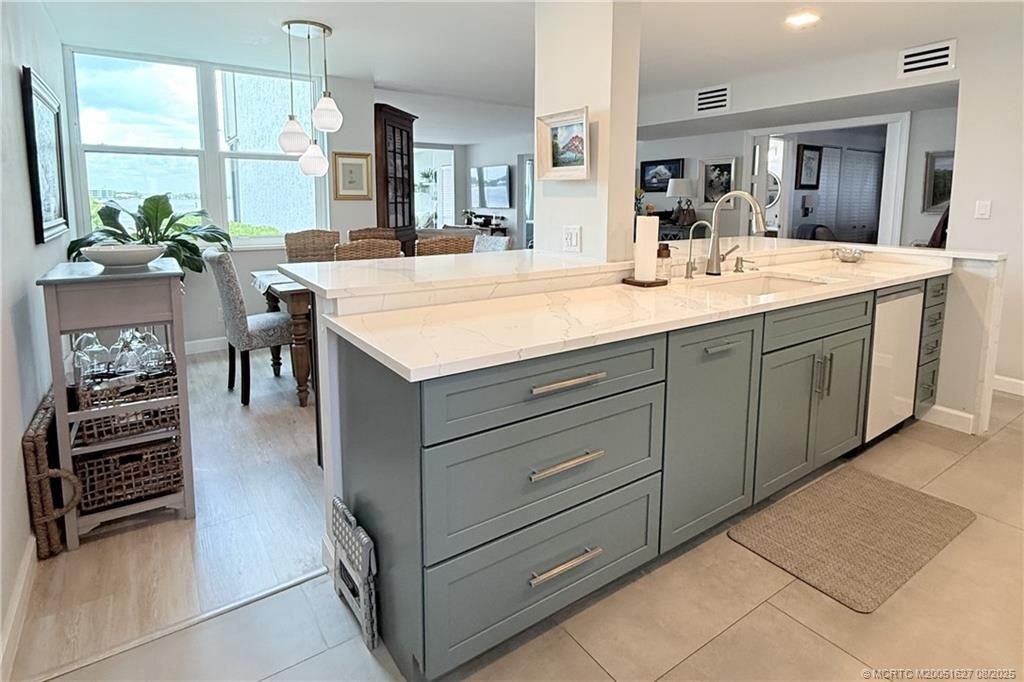 1950 SW Palm City Road, Unit 14-101, Stuart, FL 34994 Photo