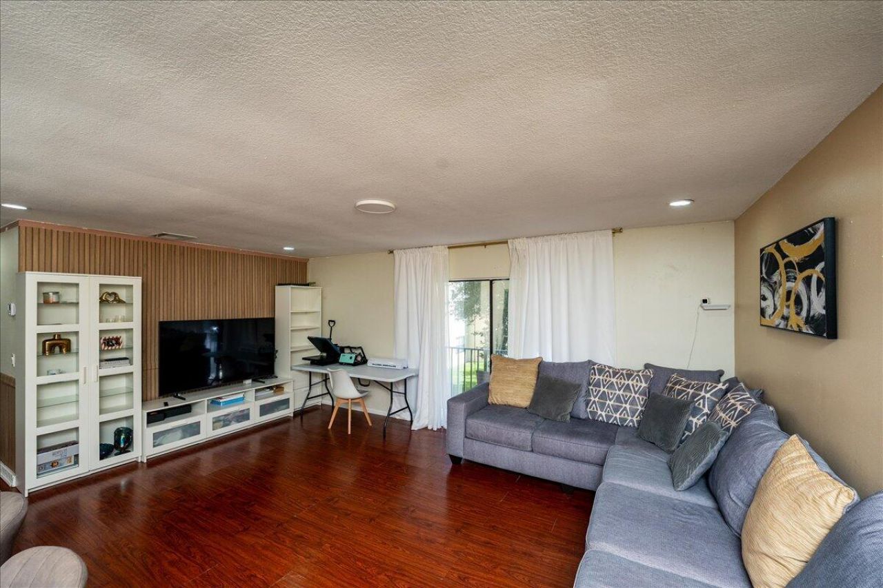 2050 Oleander Boulevard, Unit 8202, Fort Pierce, FL 34950 Photo