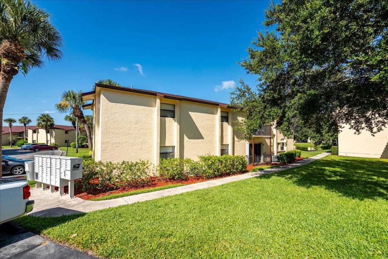 2050 Oleander Boulevard, Unit 8202, Fort Pierce, FL 34950 Photo