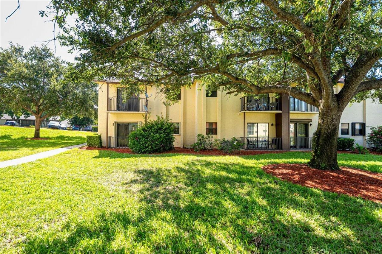 2050 Oleander Boulevard, Unit 8202, Fort Pierce, FL 34950 Photo