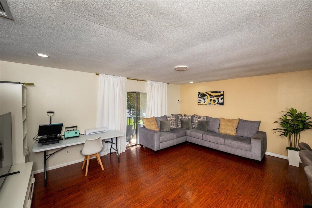 2050 Oleander Boulevard, Unit 8202, Fort Pierce, FL 34950 Photo