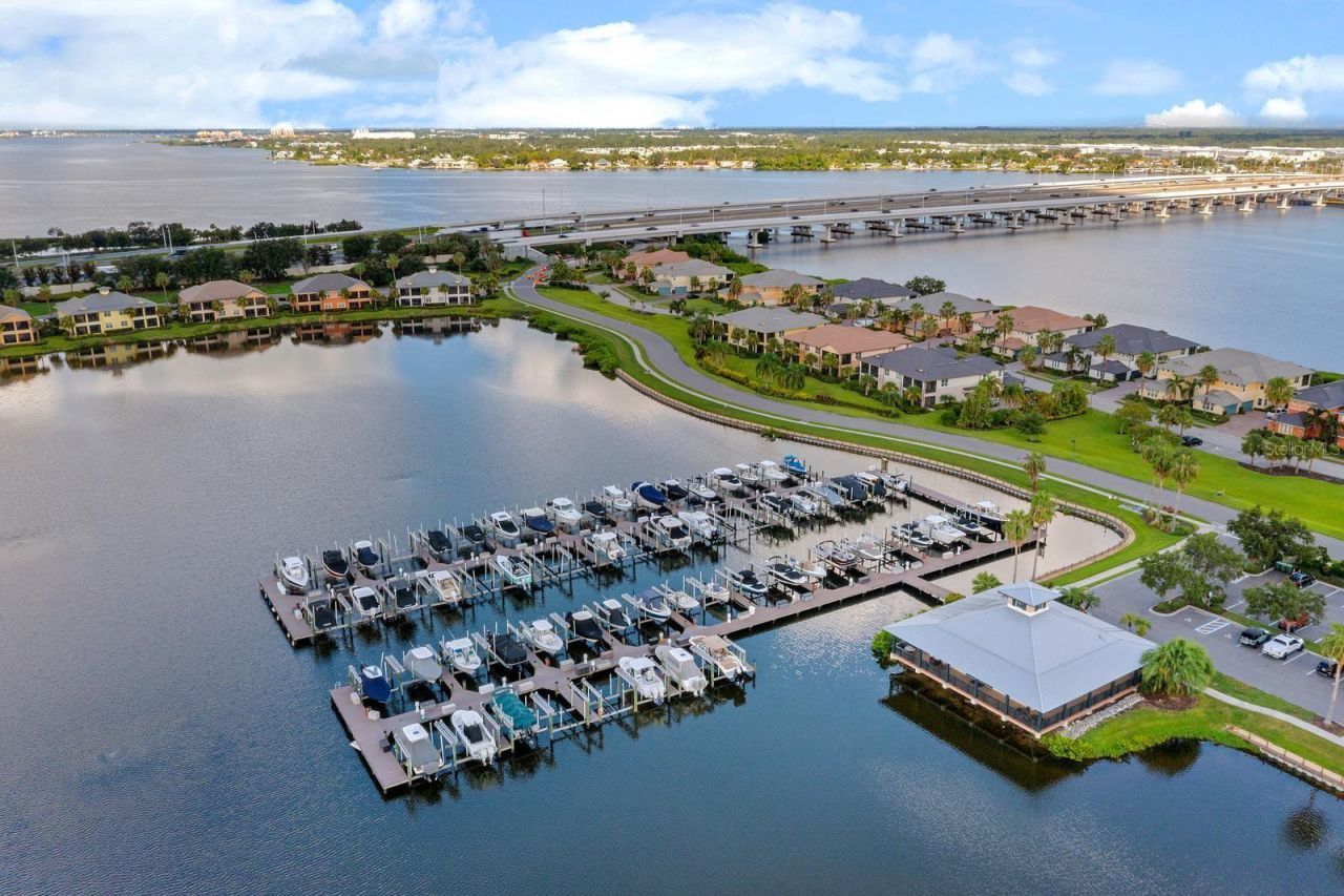 933 Tidewater Shores Loop, Unit 722, Bradenton, FL 34208 Photo
