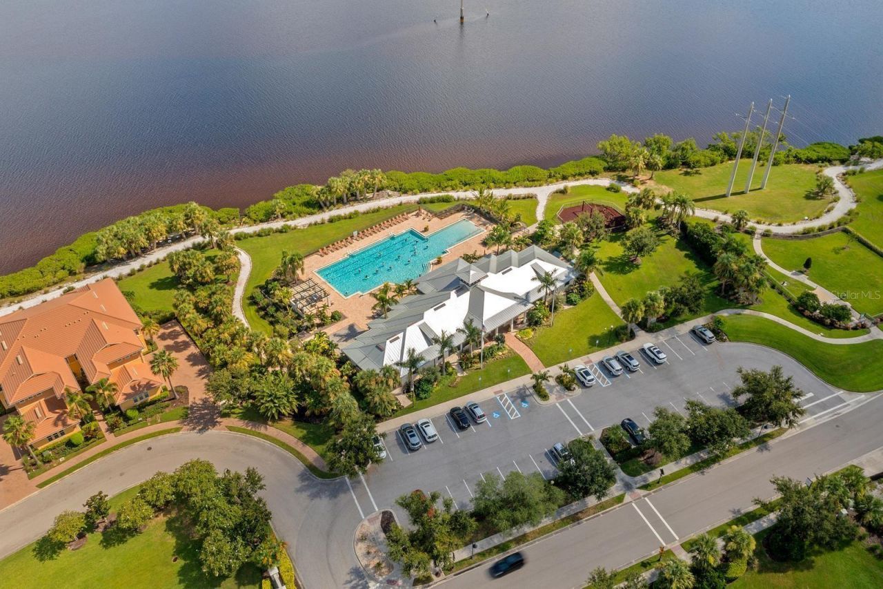 933 Tidewater Shores Loop, Unit 722, Bradenton, FL 34208 Photo