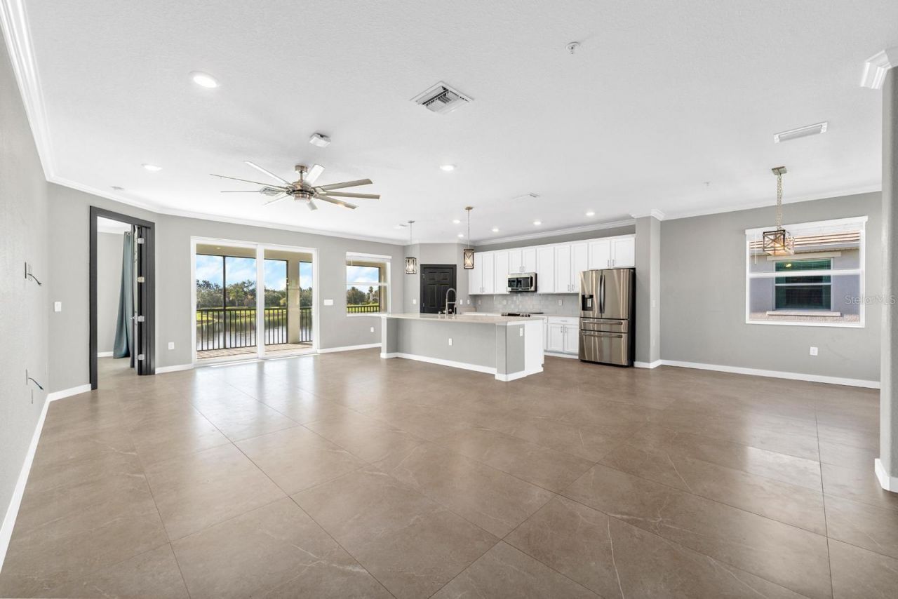 933 Tidewater Shores Loop, Unit 722, Bradenton, FL 34208 Photo