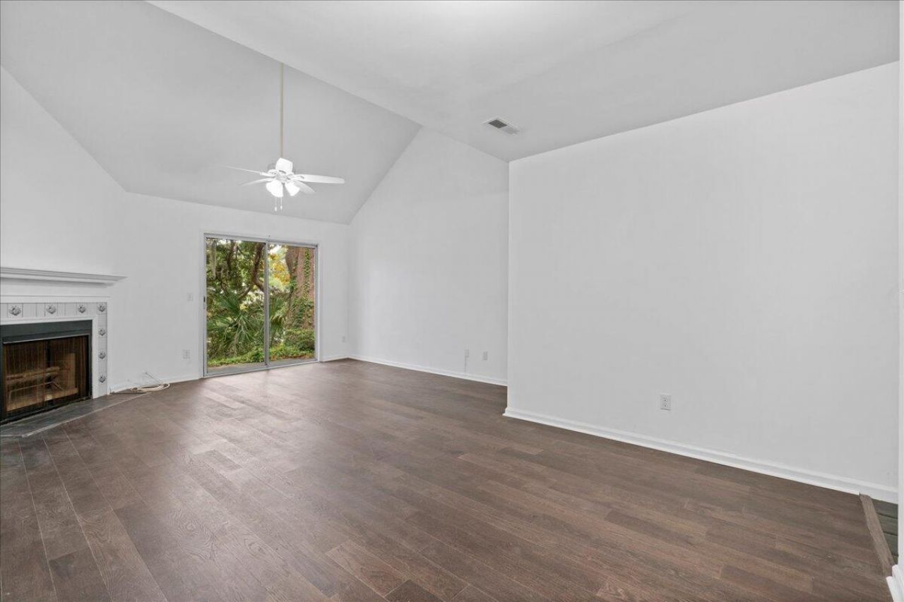 3 Town Park Lane Photo 10