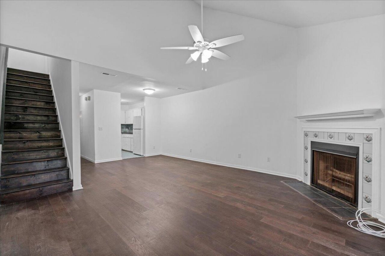 3 Town Park Lane Photo 12