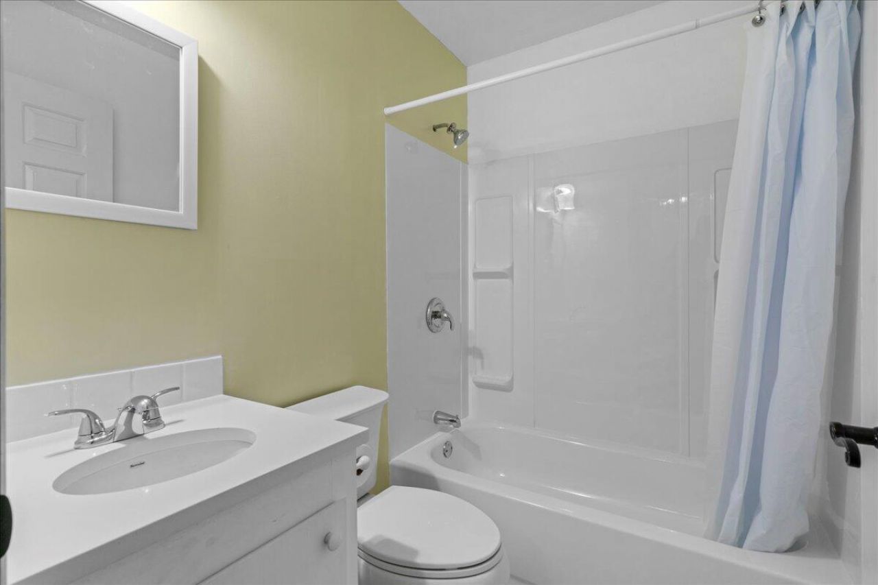 3 Town Park Lane Photo 18