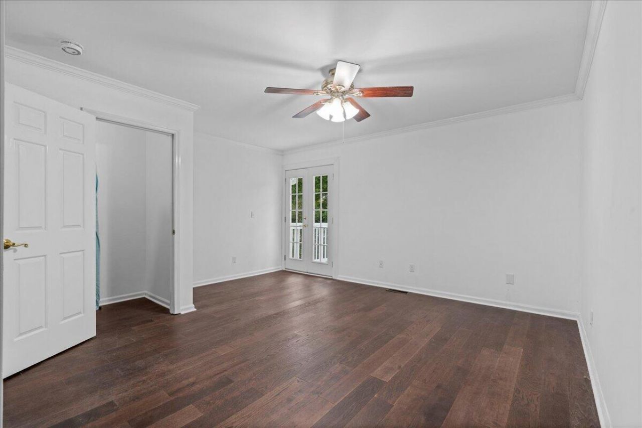 3 Town Park Lane Photo 19